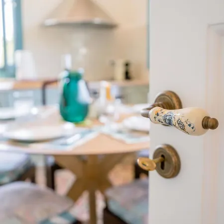 Abuelita * Antipata (Erisos)